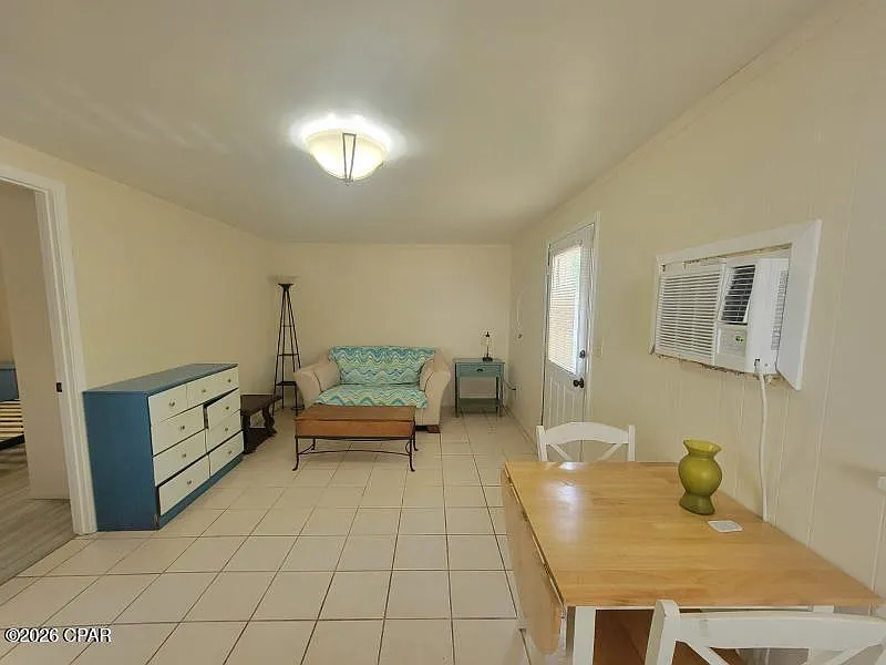 1 bed, 576 sqft, $950 — Photo 3