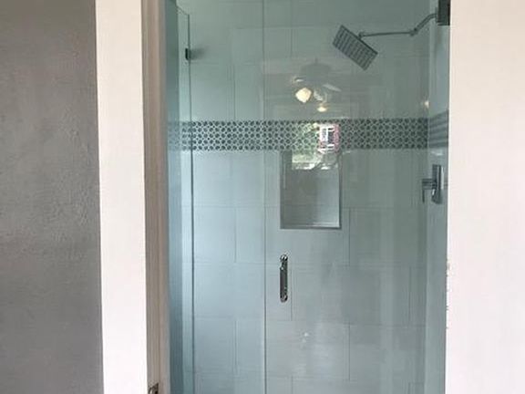 4th image of 900 E Park Ave