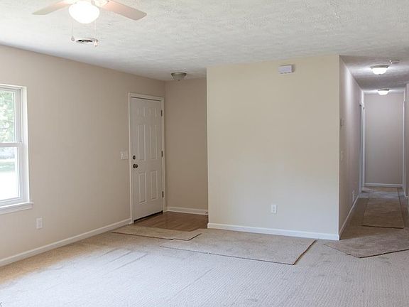 2nd image of 5867 Suwanee Dr
