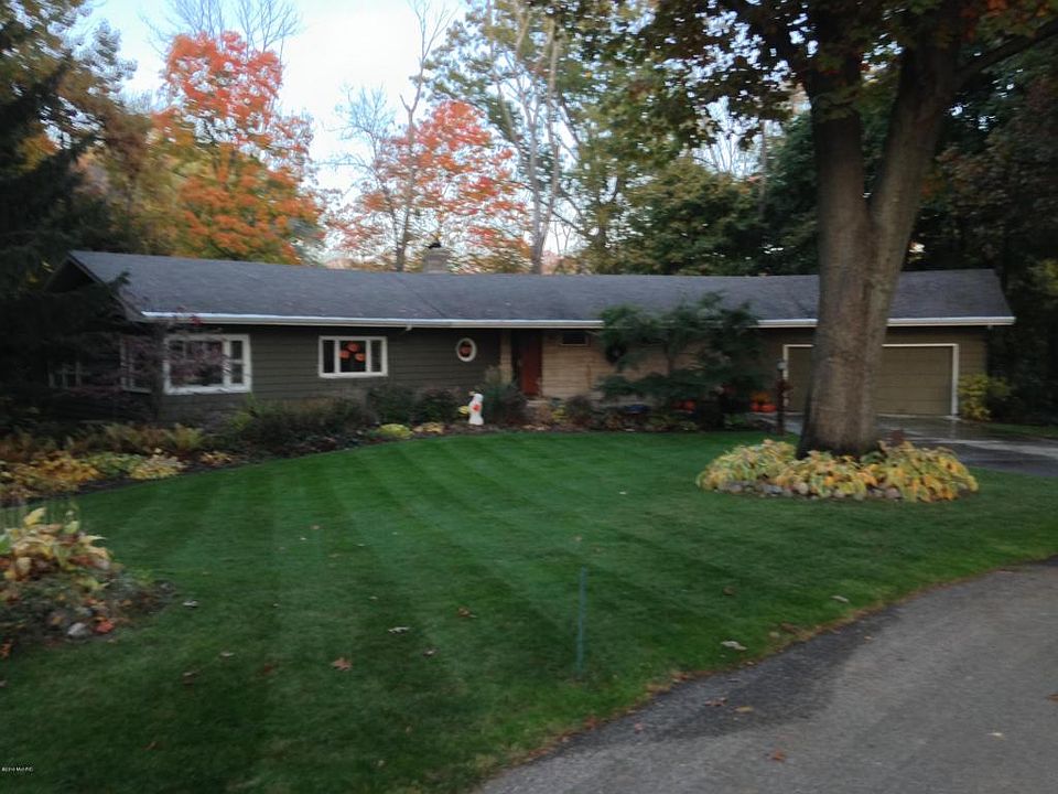 1st image of 140 Higman Park Hl
