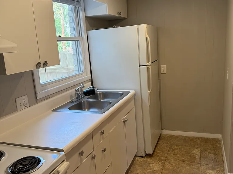 303 Overlook Dr #C — Photo 5