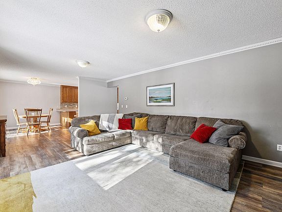 5th image of 10069 Harriet Ave S