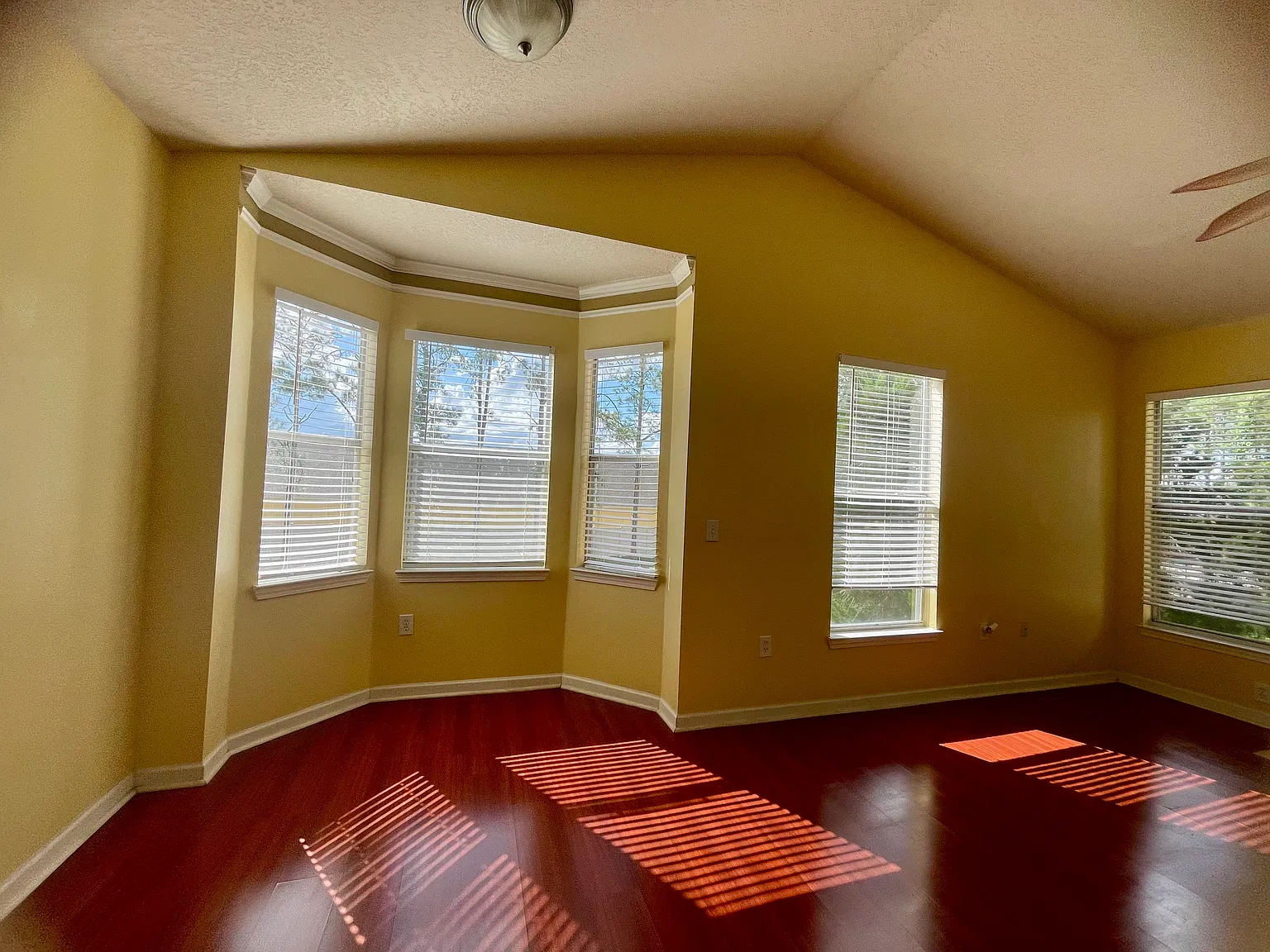 3 bed, 1476 sqft, $1,795 — Photo 3