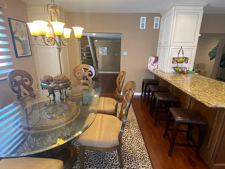 9705 Pacific Ave — Photo 11