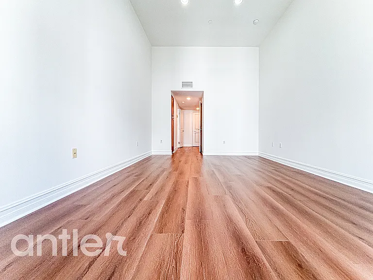 1241 S Sherbourne Dr #GPH4 — Photo 41