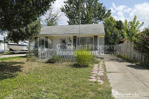 1st image of 122 Fairlawn Ave