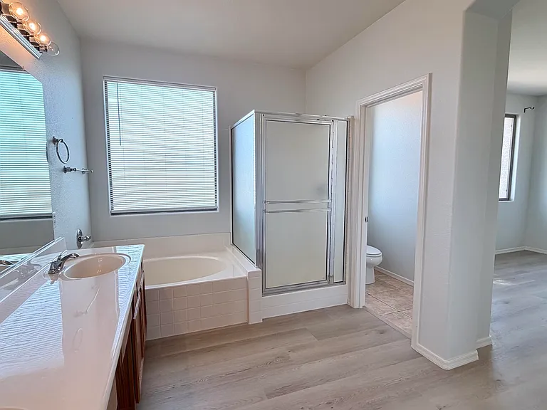 1289 E Iris Dr — Photo 30