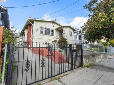 2407 19th Ave, Oakland, CA, 94606
