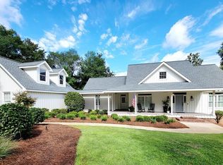 1243 S River Oaks Dr, Blackshear, GA 31516