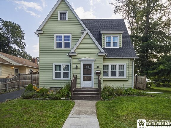 4th image of 12 Meadow Ln
