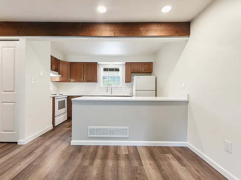 501 Maryland Ave #C — Photo 8