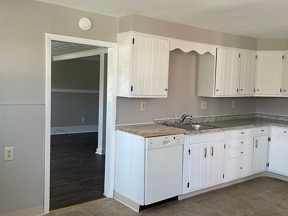 3rd image of 58 Mabbett St #2