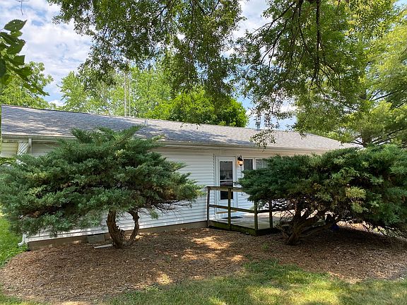 2nd image of 1175 Eastview Dr