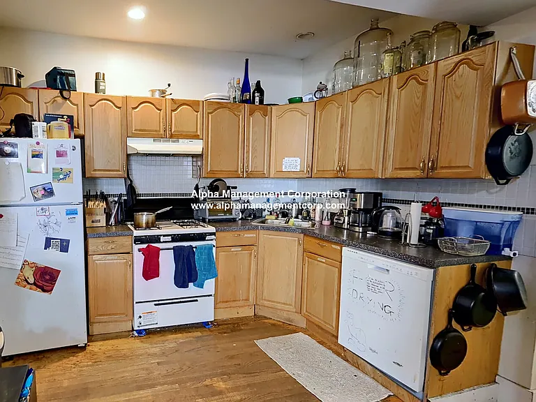 131 Brook St #3 — Photo 6