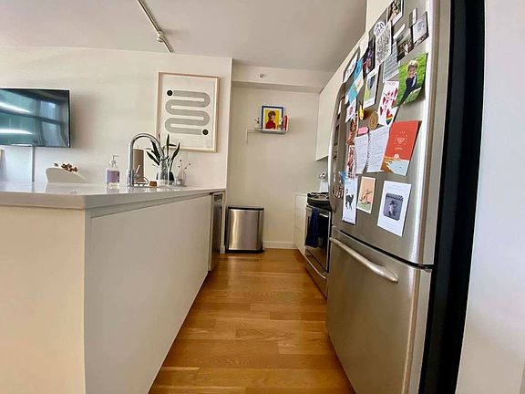 5th image of 189 Schermerhorn St APT 20G