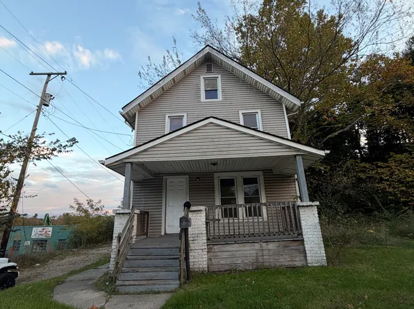 882 Hazel St, Akron, OH 44305