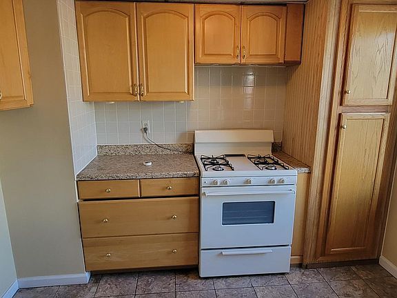 5th image of 10926 Kirby Dr