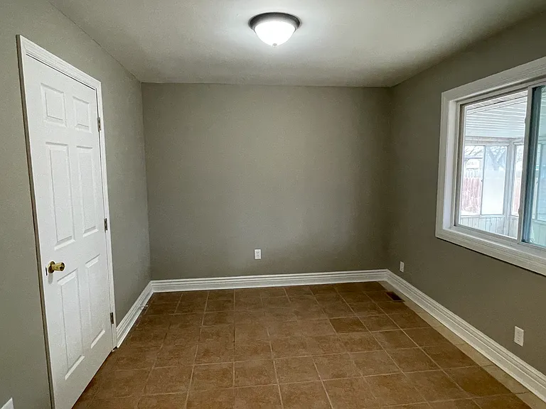 531 Hayden Ave — Photo 8
