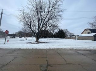 1215 East St, Ridgeway, IA 52165