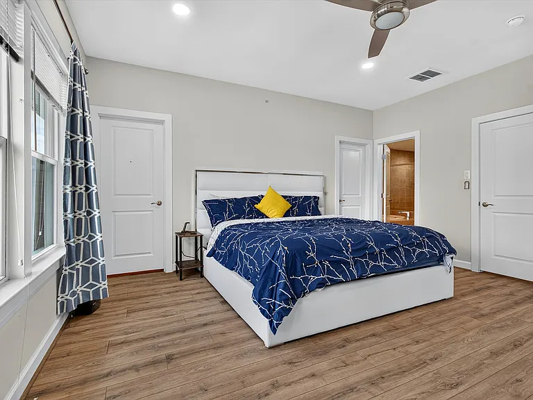 22426 Philanthropic Dr — Photo 24
