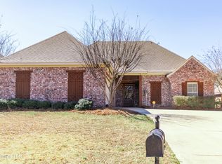 214 Stonebridge Blvd, Brandon, MS 39042