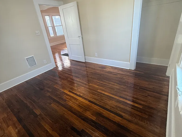 127 Hawthorne Ave — Photo 7