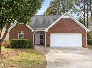 165 Saint Charles Dr, Helena, AL 35080