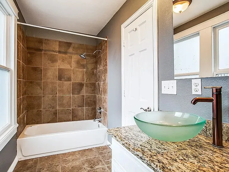 407 S Windomere Ave — Photo 5