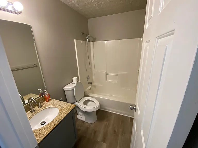 1810 Killarney Dr SW — Photo 13