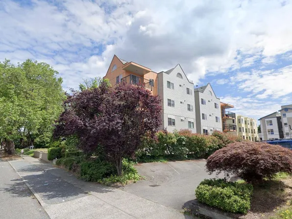 4542 19th Ave NE, Seattle, WA 98105