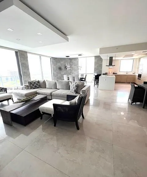 17111 Biscayne Blvd #2102 — Photo 30