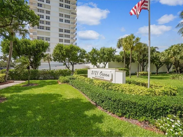 2121 N Ocean Blvd #405E — Photo 1