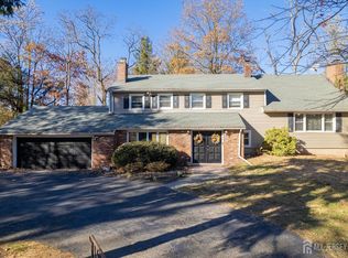 310 Overbrook Rd, Piscataway, NJ 08854