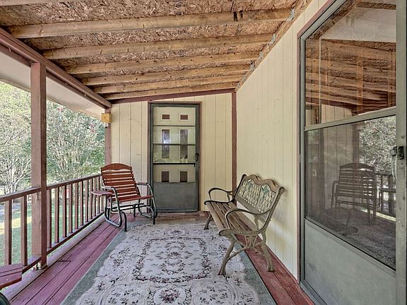 3rd image of 776 Bullfrog Ln