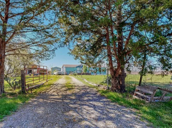 5066 County Road 4514, Commerce, TX 75428