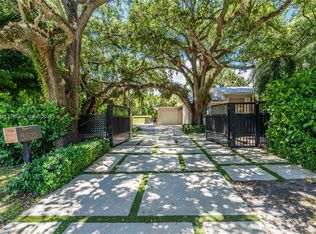 5825 SW 27th St, Miami, FL 33155