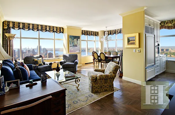 Sold by Halstead Real Estate | media 4