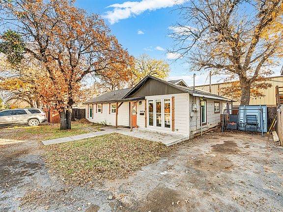 3rd image of 4404 Newman Dr