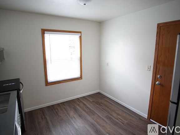 4th image of 4628 W Howard Ave #4628
