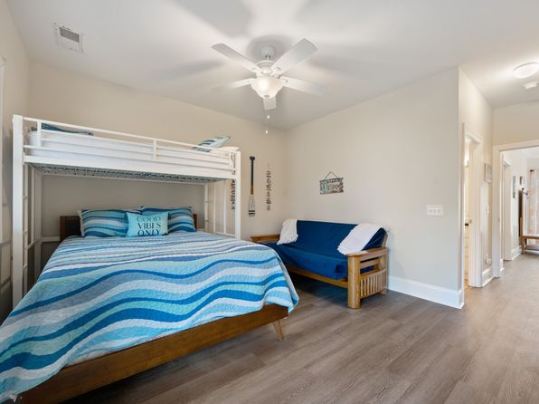 1718 Swordfish Ln #1