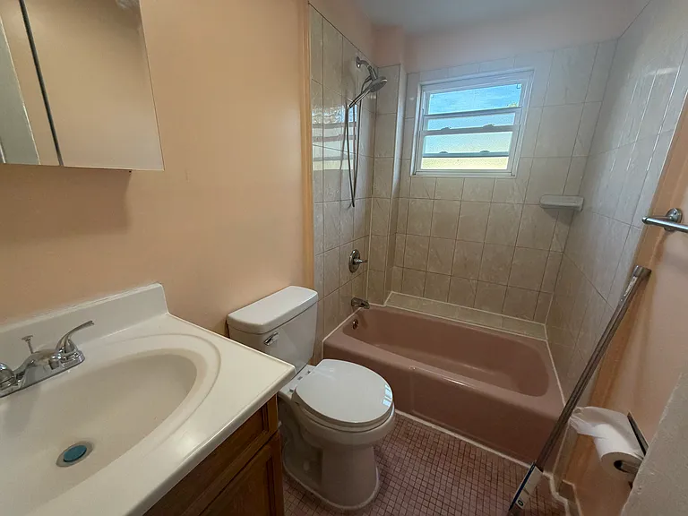 22 E Forest Ave — Photo 8