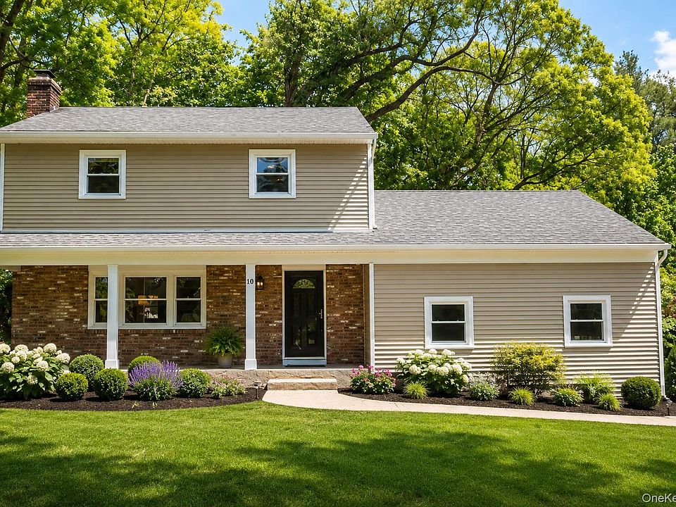 1st image of 10 Tudor Drive