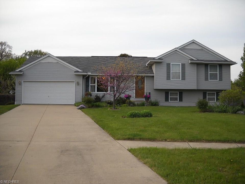 1st image of 850 Tappan Cir