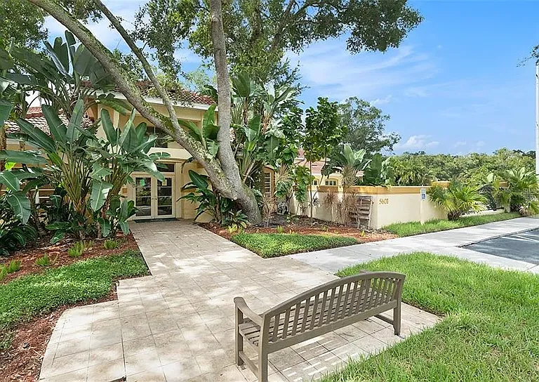 Pinnacle Heights Cir — Photo 21