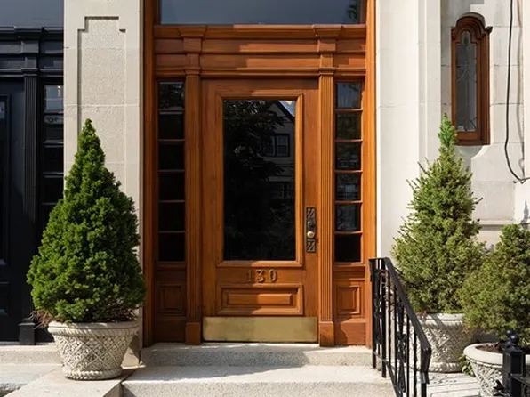 130 Longwood Ave APT 2, Brookline, MA 02446