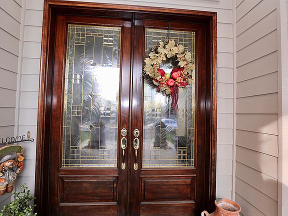 4th image of 1311 Buhne St