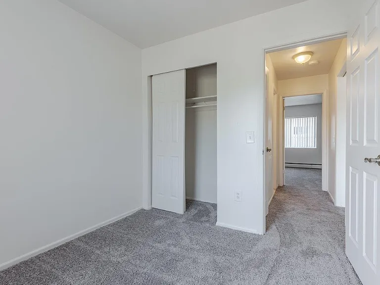 Pittsford Garden Apartment Homes — Photo 7