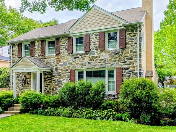 293 Meeting House Ln, Merion Station, PA 19066