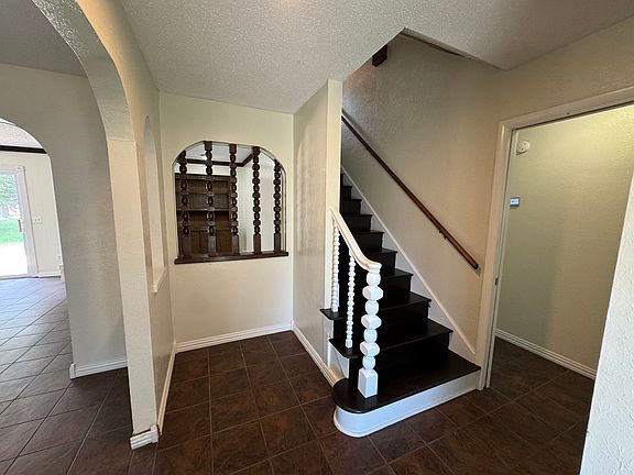 2nd image of 5705 W Wilshire Blvd