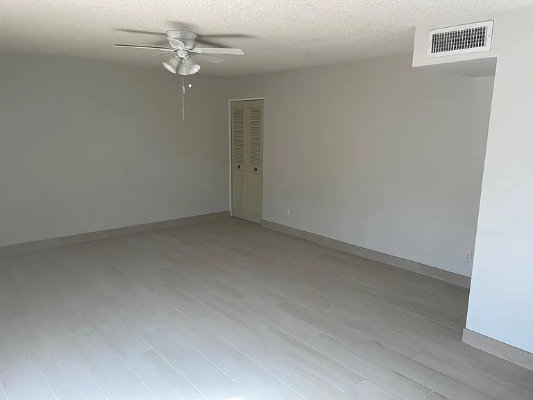 4637 S Mill Ave — Photo 10